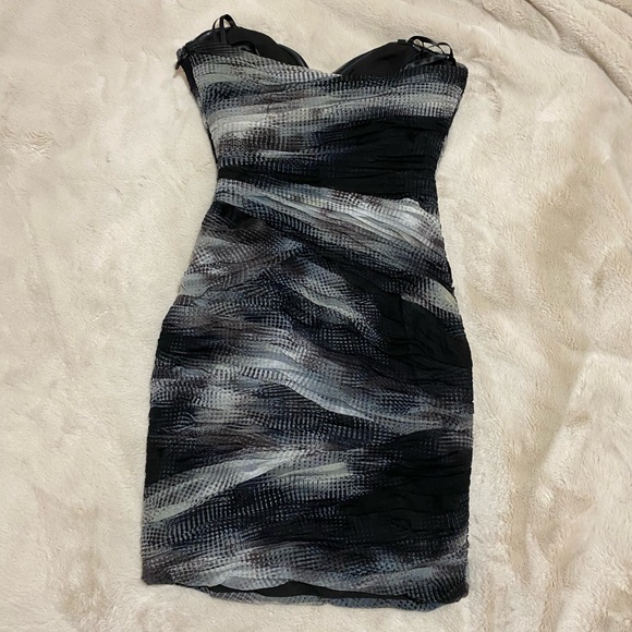 BCBGmaxazria “Winnie” black mini dress, size 2, new with tags - Picture 3 of 3